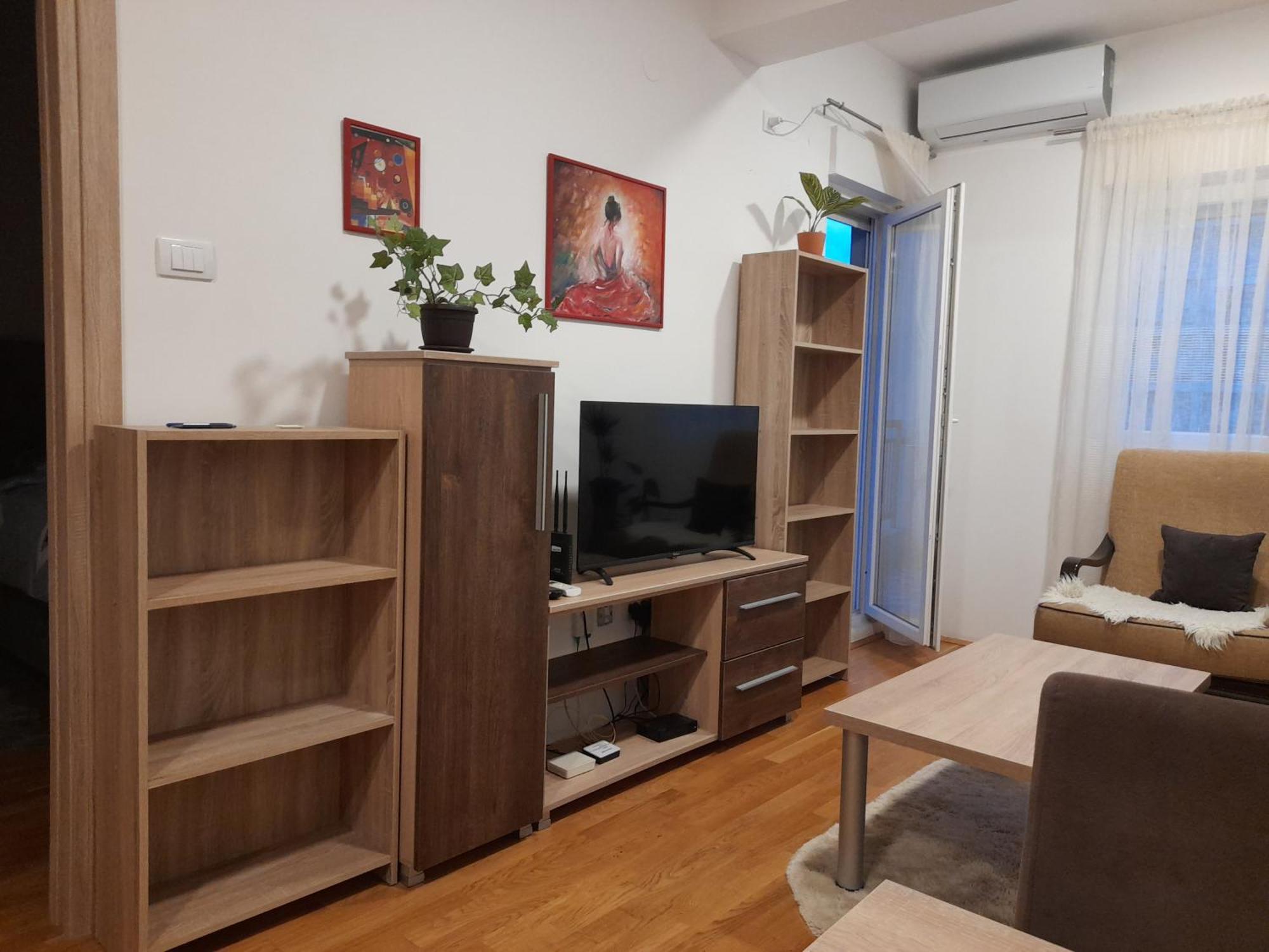 Ogi Apartman Apartment Подгорица Екстериор снимка