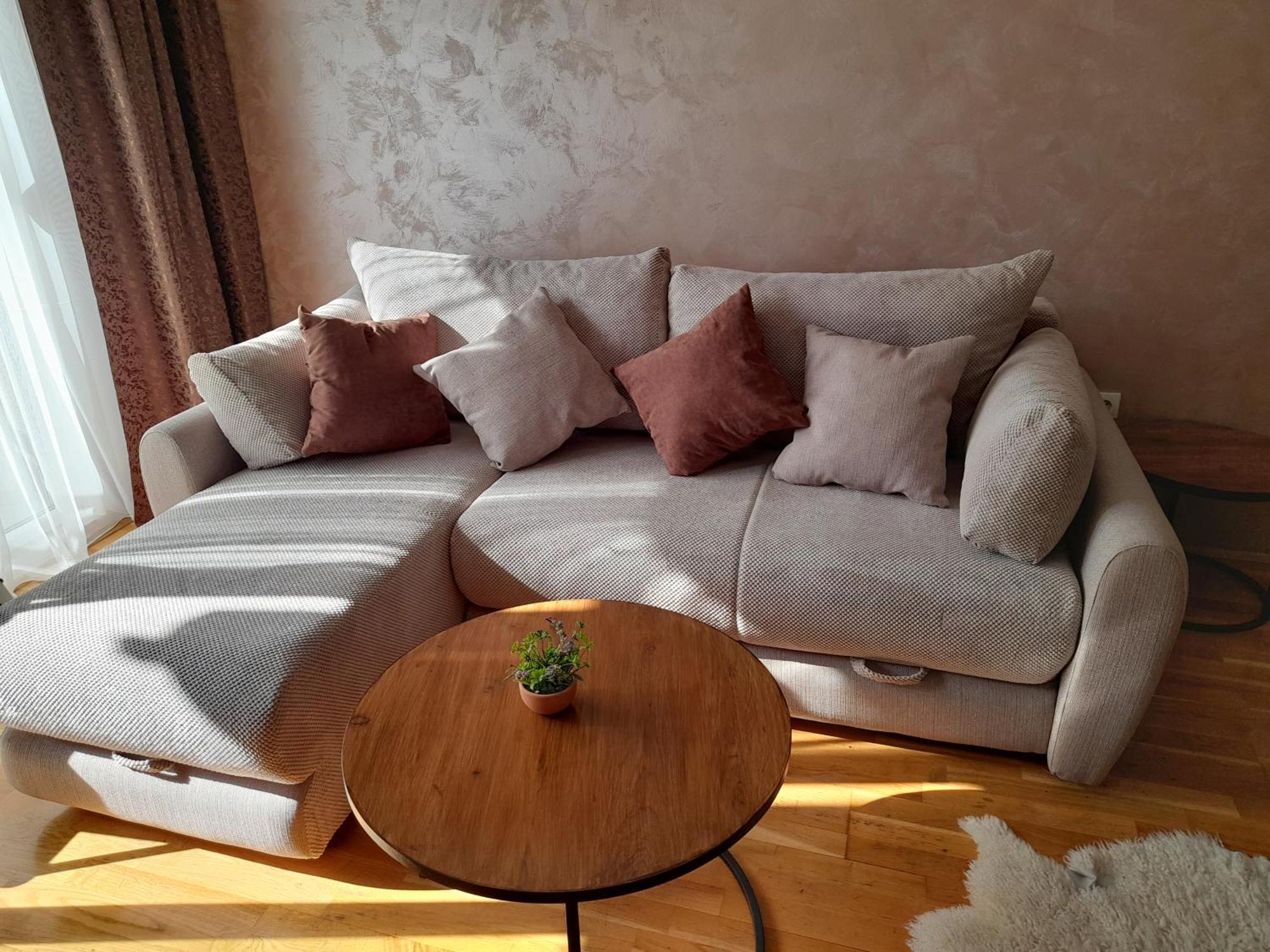 Ogi Apartman Apartment Подгорица Екстериор снимка